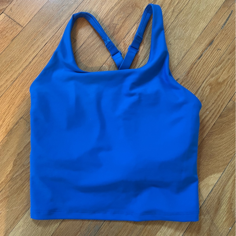 Women’s workout crop top